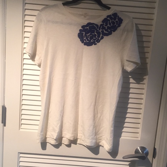 J. Crew Tops - J Crew T Shirt ⭐️🌾